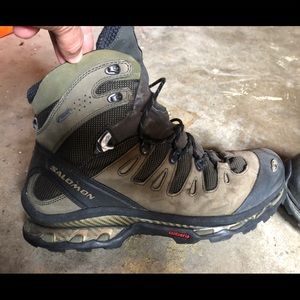 Used Salomon Quest Goretex hiking boots